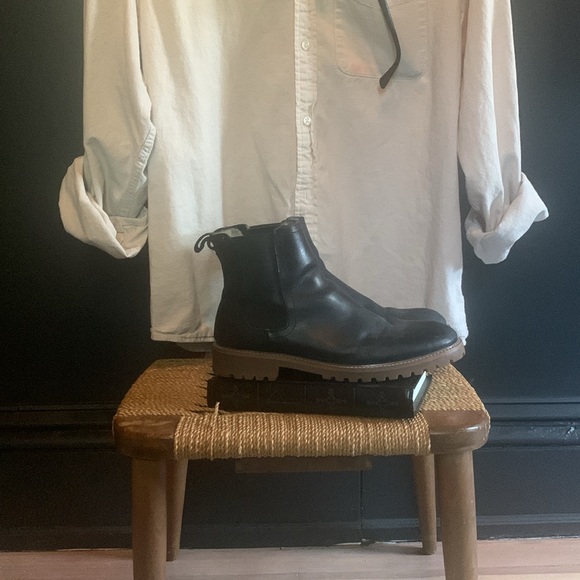 Very good condition Men’s Banana Republic Chelsea Boot Size 8.5 - Picture 2 of 4